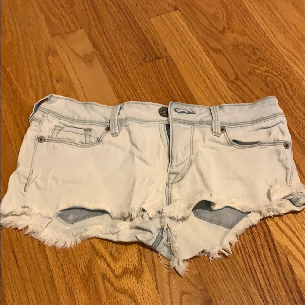 Jean shorts frayed